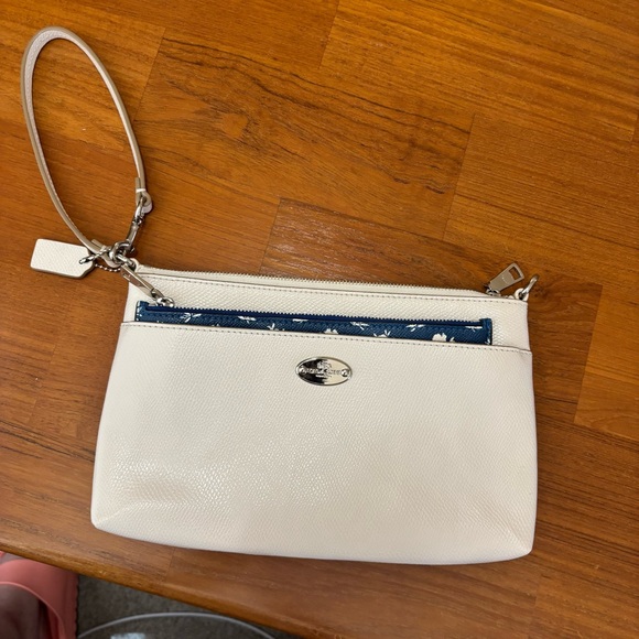 Coach Outlet Leather Pop Pouch Wristlet Wallet White/Silver Removable Zip Pouch - Picture 12 of 12